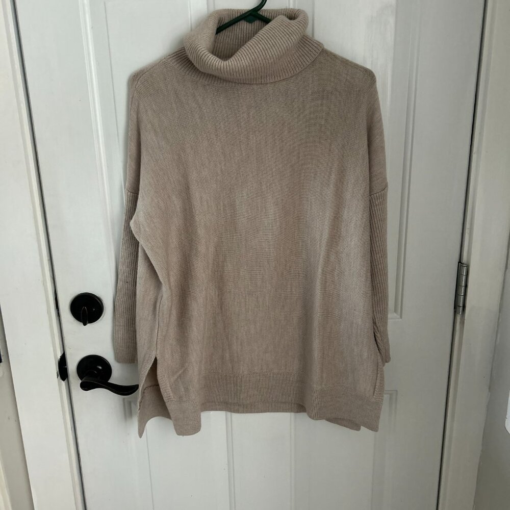 Boden turtleneck tunic length sweater.  GREAT CONDITION!- SIZE S